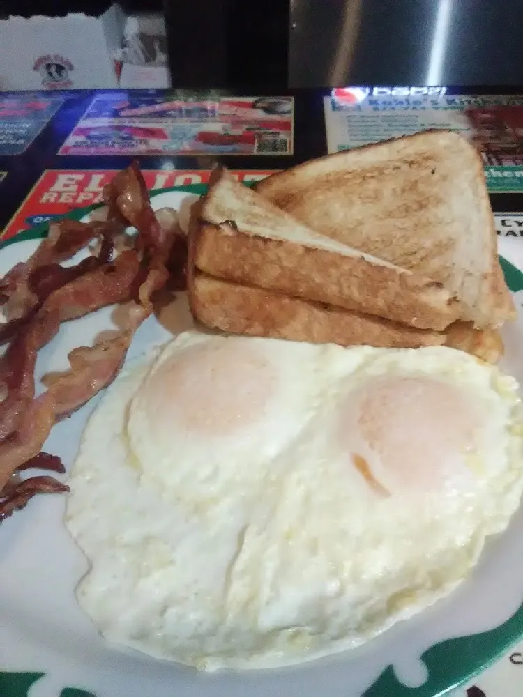 Eggs Bacon Texas Toast